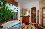 ห้องน้ำภายในห้อง 5 Villa Melati Uluwatu