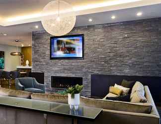 Sảnh chờ 2 Global Luxury Suites East Boston