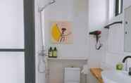 In-room Bathroom 5 1975 Inn Dali