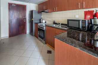 Kamar Tidur 4 Lovely 1BR in Sports City With Golf Course Views!