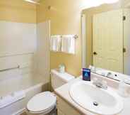 In-room Bathroom 2 InTown Suites Extended Stay Greenville SC - I-85/Mauldin