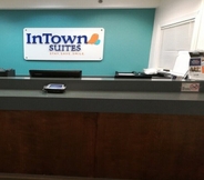 Lobi 4 InTown Suites Extended Stay Louisville KY - Preston Hwy