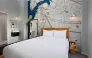 Kamar Tidur 5 The Baltic Hotel