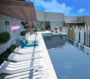 Swimming Pool 3 Hewitt Resort Naha