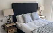 Kamar Tidur 6 Charles Hope Heathrow North