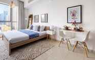 Bedroom 5 Dazzling & Artistic Studio Apartment In Dubai Marina