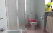 In-room Bathroom 2 Bnbook - Villa Biancospino