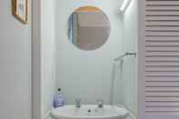 Toilet Kamar Carncairn