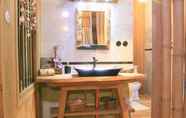 Phòng tắm bên trong 5 Di Canale Klongmad Boutique Stay