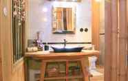 Toilet Kamar 5 Di Canale Klongmad Boutique Stay