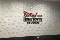 Bangunan HomeTowne Studios by Red Roof Bordentown - McGuire AFB