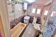 Toilet Kamar Downtown Cairo Sweet Home