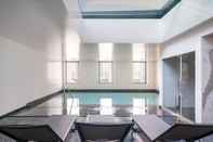 สระว่ายน้ำ Exclusive & Private 4-bed Family Villa