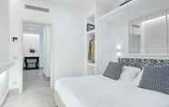 ห้องนอน 6 Total White Home Sorrento