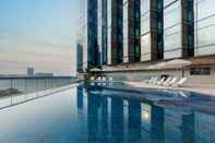 Swimming Pool Sheraton Hong Kong Tung Chung Hotel