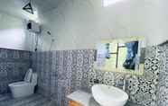 In-room Bathroom 5 Pho Nui Tinh Yeu Homestay Moc Chau