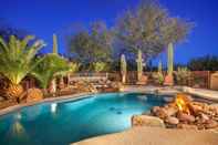 สระว่ายน้ำ Custom Home! 2+ Acres True Indoor-outdoor Living!