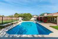 สระว่ายน้ำ North Phoenix 6 Bedroom With Guest House & Pool!
