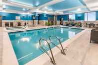 Swimming Pool Hampton Inn & Suites Portland Tigard