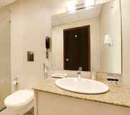 In-room Bathroom 6 The Fern Denzong Hotel & Spa Gangtok