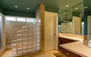 In-room Bathroom 6 Kapalua Bay Villa 22g4 Gold Ocean Front