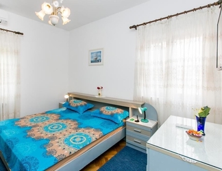 Bedroom 2 Guest House Cesic