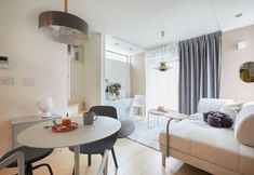 Others 5 P OIN T Ikebukuro Designer's Villa