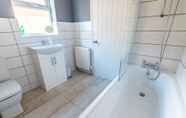 Toilet Kamar 6 Platform Avenues House