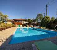 Swimming Pool 2 Villa com Piscina Braga by Izibookings