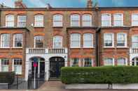 Exterior ALTIDO 2 Bed Flat With Garden Next to Battersea Park!
