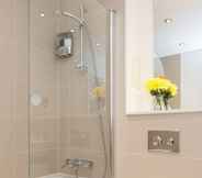 Toilet Kamar 3 ALTIDO Lovely 1-bed Flat Near 02 Arena