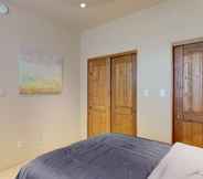 Bedroom 4 Art Haven - Stylish Southwestern Comfort, Walk to The Plaza