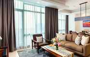 Ruang untuk Umum 7 Three-bedrooms Apartment, Oakwood Suites La Maison Jakarta