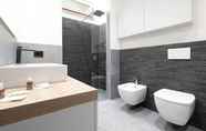 Toilet Kamar 7 Italianway - Roma 38