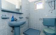 In-room Bathroom 2 Apartments Kuzma