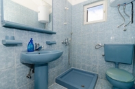 In-room Bathroom Apartments Kuzma