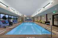 Swimming Pool Home2 Suites by Hilton Salem