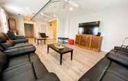 Common Space 2 THE 1023 With Private Yard & Parking, Near Falls & Casino by Niagara Hospitality