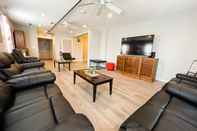 Common Space THE 1023 With Private Yard & Parking, Near Falls & Casino by Niagara Hospitality