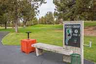 Bangunan Eagle Crest on the Green