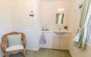 In-room Bathroom 4 Charming 2 Bed House Near Rhoscolyn