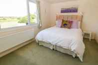 ห้องนอน Charming 2 Bed House Near Rhoscolyn