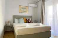 Kamar Tidur Peaceful Apartment by Flisvos Marina