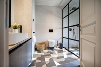 In-room Bathroom Campitelli Design Apartment