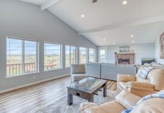 Lobby 5 Windsong Hideaway