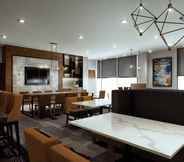 Restoran 3 La Quinta Inn & Suites by Wyndham Louisville NE/Old Henry Rd