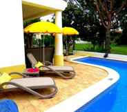 Swimming Pool 6 Immaculate 3-bed Villa in Guia Private Pool