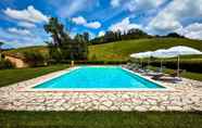 Hồ bơi 2 Villa Giunone With Pool Close to Volterra