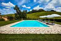 Hồ bơi Villa Giunone With Pool Close to Volterra