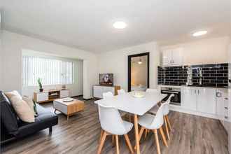 ห้องนอน 4 Stylish Apartment in Leafy South Perth